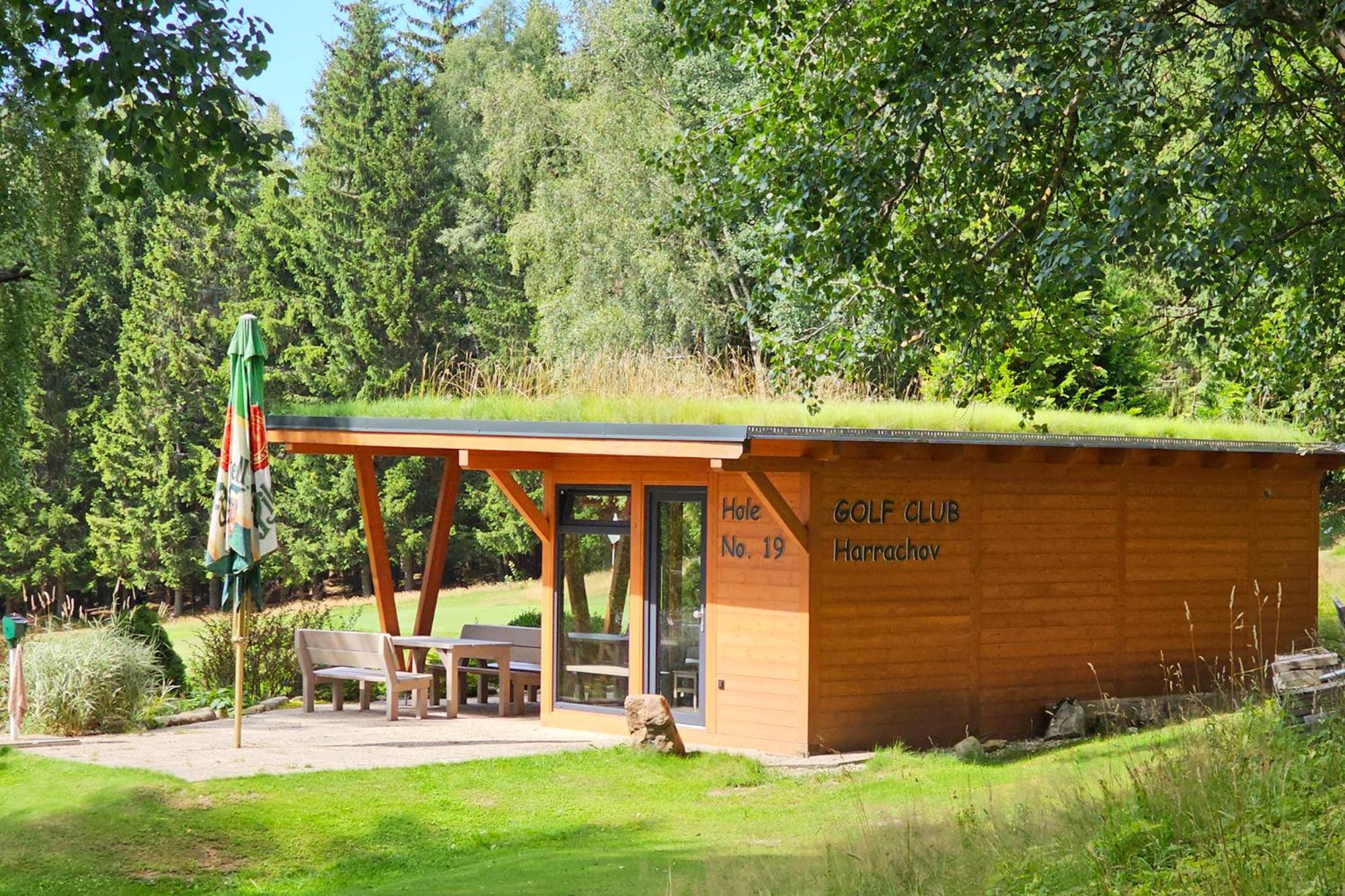 Enjoy Harrachov - Atraktivní slunný klimatizovaný apartmán 14 v centru Harrachova se saunou, wallboxem EV, herní konzolí, počítačem s win 10, Netflix a jedinečným výhledem na Čertovu horu se skokanskými můstky Exterior foto